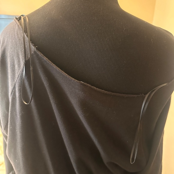 Off the shoulder black sweatshirt - Picture 6 of 6